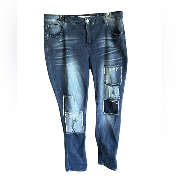 Cato Women's Plus Size Distressed Jeans - Picture 1 of 5